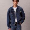 Trucker Jacket din denim în stilul anilor ’90 Trucker Jacket din denim în stilul anilor ’90
