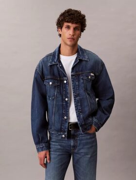 Trucker Jacket din denim în stilul anilor ’90